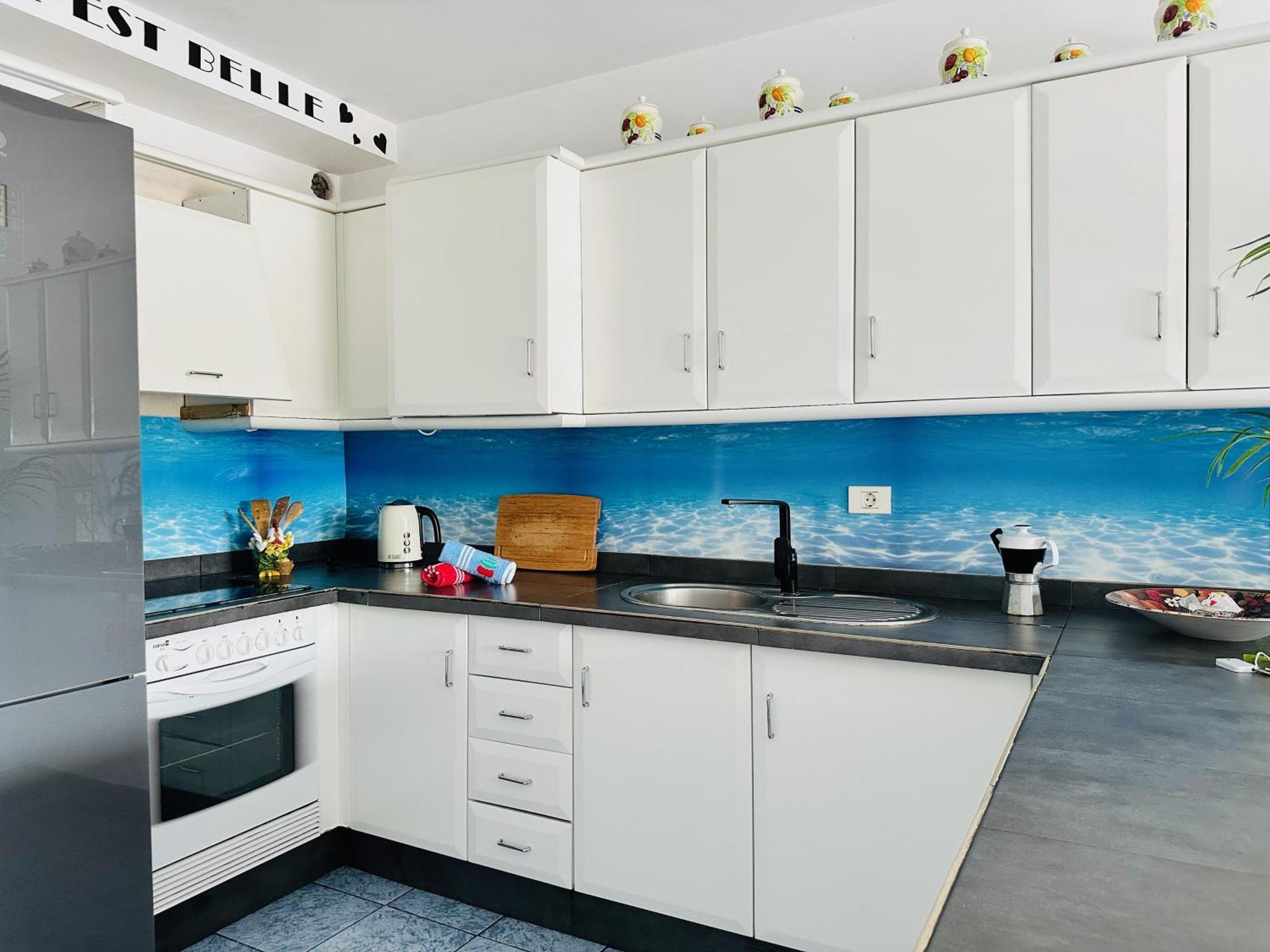 Pambnb - Chic Beachside Apartment Playa San Juan المظهر الخارجي الصورة