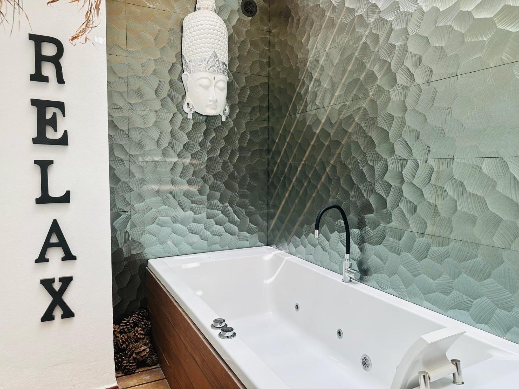 Pambnb - Chic Beachside Apartment Playa San Juan المظهر الخارجي الصورة